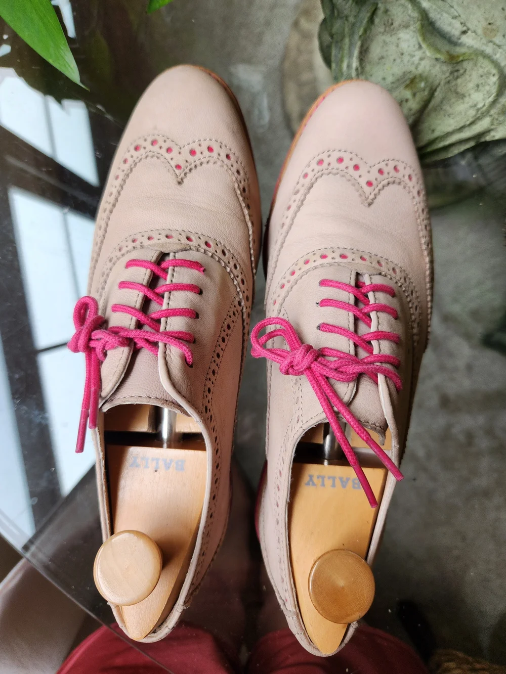 Cole Haan Womens 6 Gramercy Leather Wingtip Oxford Shoes Sandstone Hot Pink Sole - Picture 6 of 11